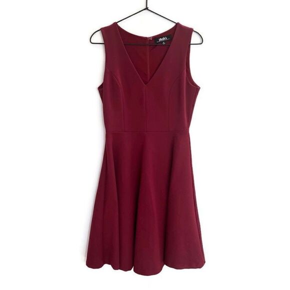 Lulus Hello World Sleeveless V Neck Skater Midi Dress Fit & Flare Burgundy M - Picture 2 of 10